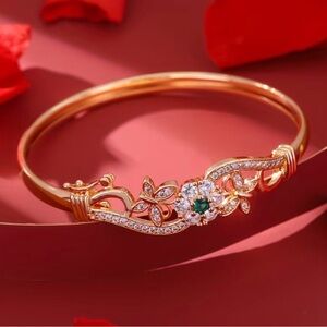 Women’s Bracelet Inlaid Green Rhinestones Butterfly Hollow Bangle Cuff Feminine